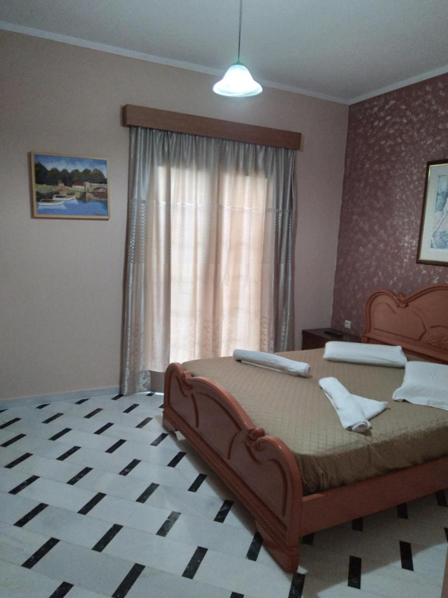 Eliza Apartments Rethymno Esterno foto