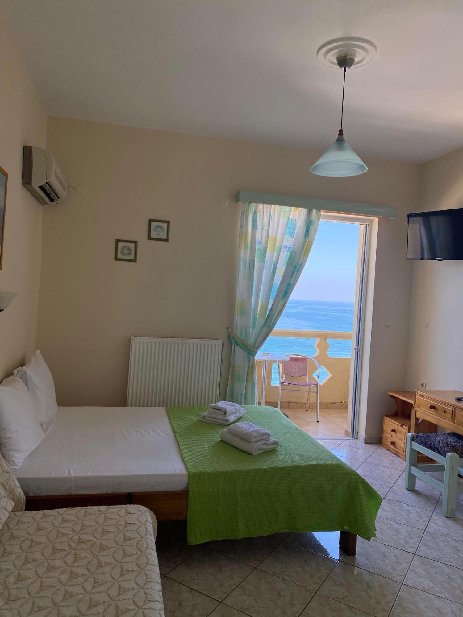 Eliza Apartments Rethymno Esterno foto