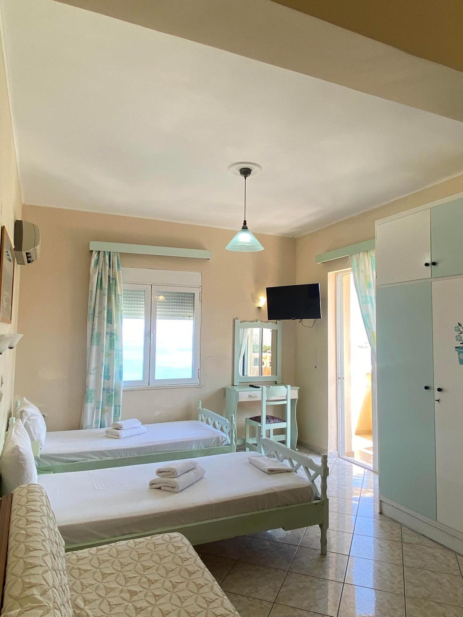 Eliza Apartments Rethymno Esterno foto