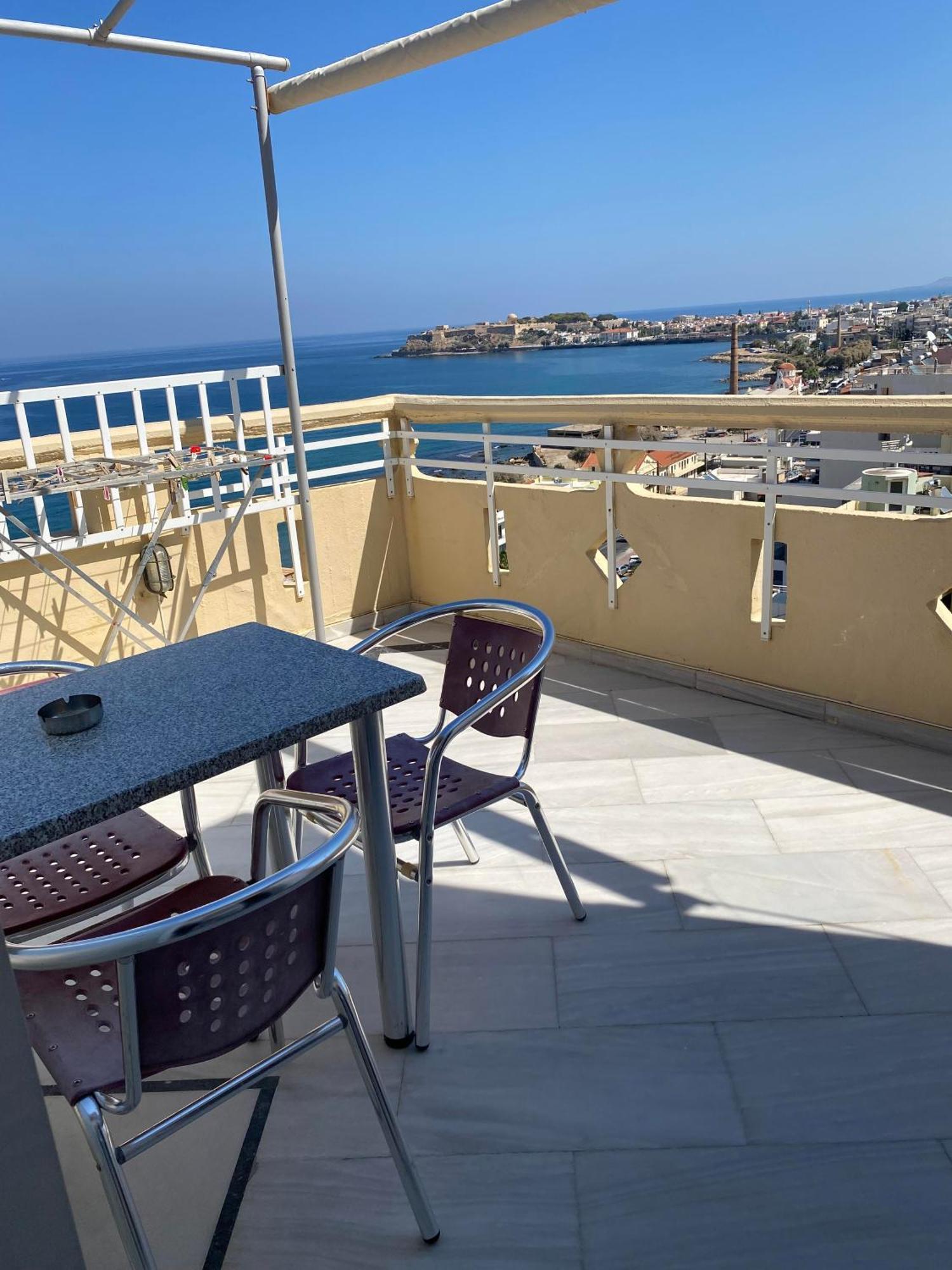 Eliza Apartments Rethymno Esterno foto