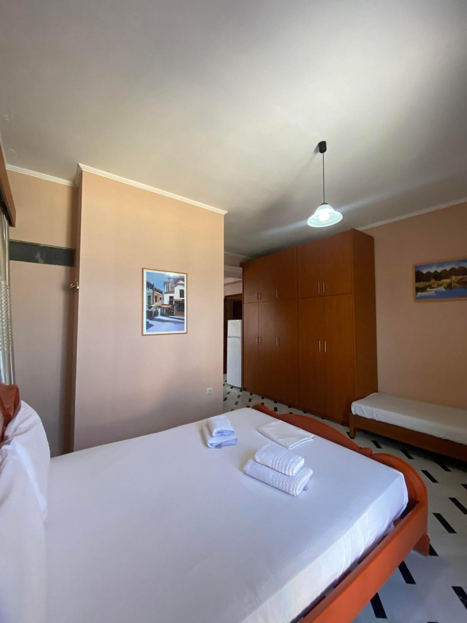 Eliza Apartments Rethymno Esterno foto