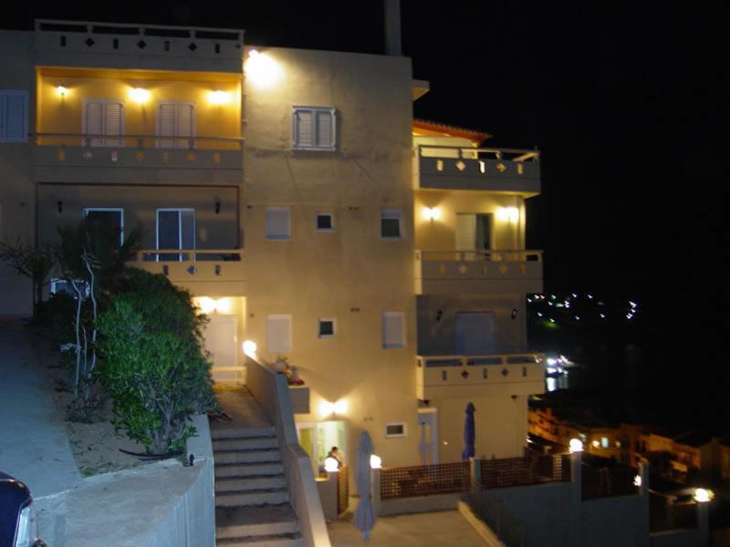 Eliza Apartments Rethymno Esterno foto